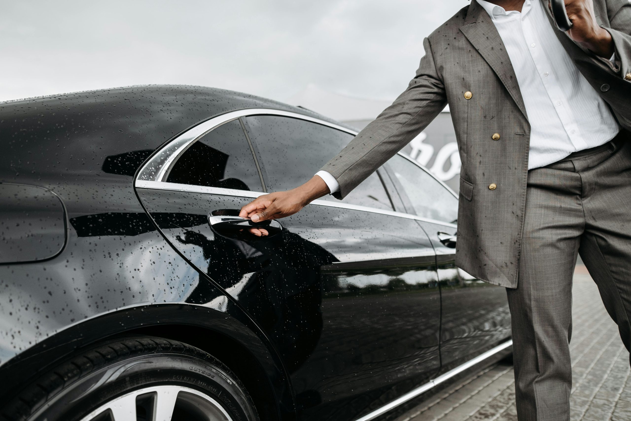 Private chauffeur black car service in San Rafael, Marin County