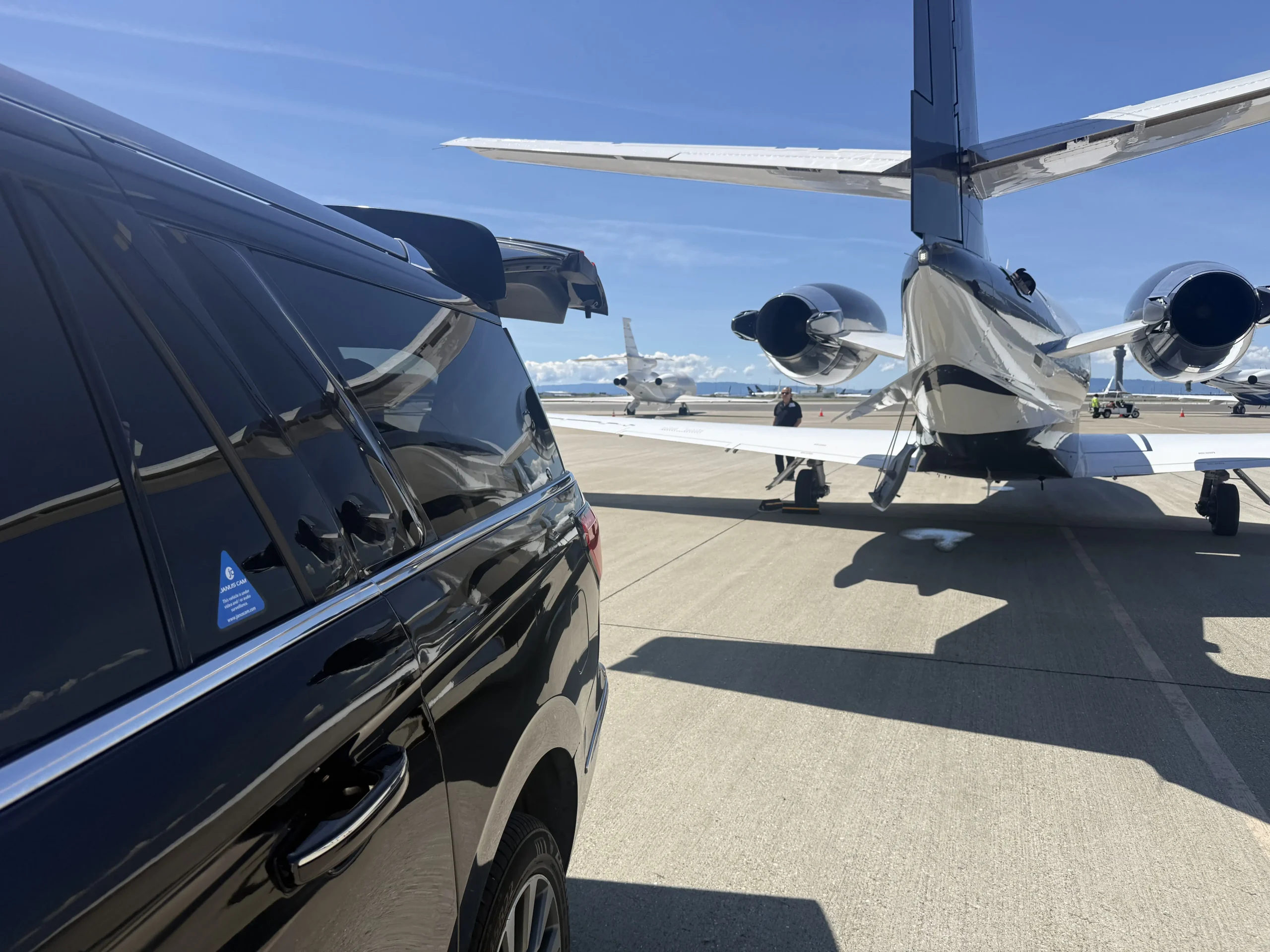 Black executive SUV for St. Helena limo service to Napa Valley wineries, hotels and resorts